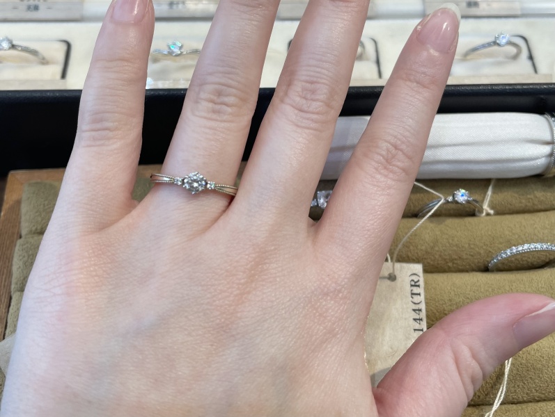 TRESOR レディース婚約指輪 なかなか他のブランドではみないようなデザインがたくさんあり