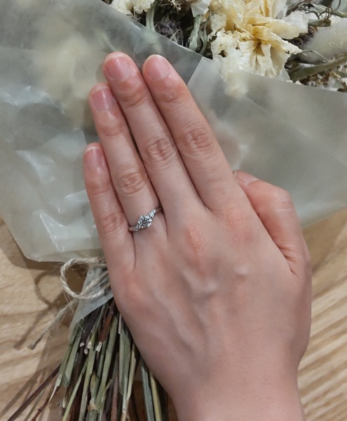 イノーヴェ ENUOVE メレダイヤ デザインリング プラチナ 指輪 リング 17号 Pt950 ダイヤモンド レディース 中古 ラッピング可