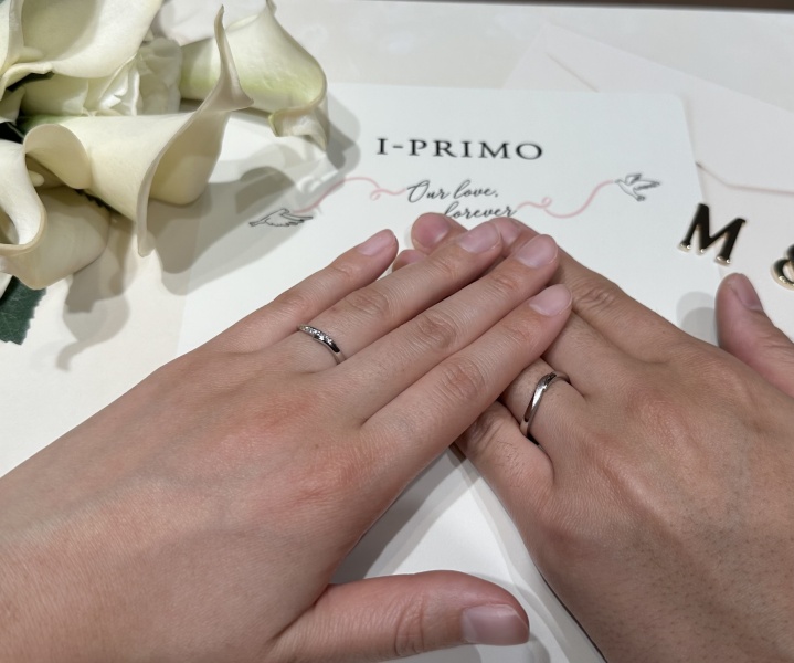 シンプル且つ洗練されたデザインで、仕事に着けていくことはない