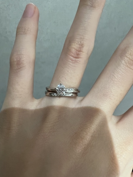 婚約指輪と結婚指輪を重ね付けして日常使いしたいと考えていた