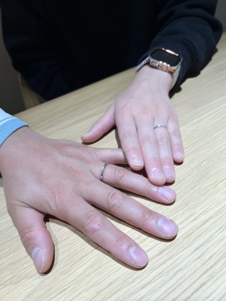 他のブランド、デザインに比べて凄くシンプルで、高級感があり、結婚