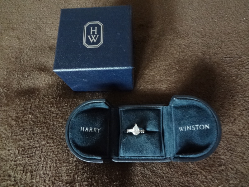 この指輪の購入の決め手は、まずデザインがとても気に入った