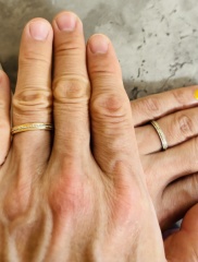 【アトリエフィロンドールの口コミ】 ゴールドベースとプラチナベースの違いでデザインは同じ結婚指輪を作成し…