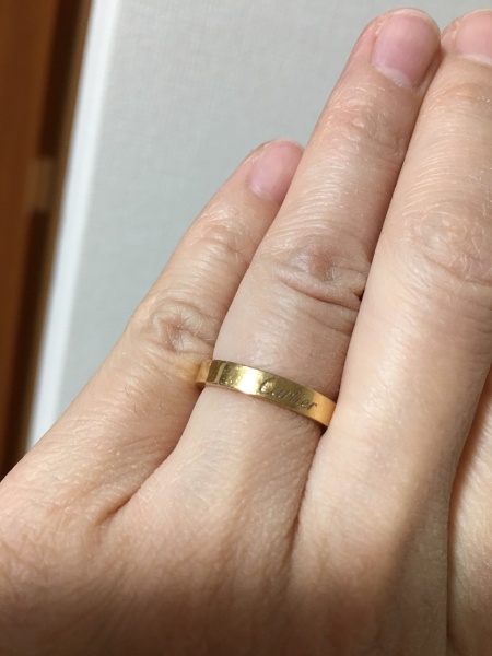 カルティエの中で結婚指輪として使えるシンプルだけど程よく