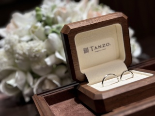 【TANZO.(鍛造指輪)の口コミ】 丈夫で長持ちする素材に惹かれました。最初は、あまり自由が効かない素材…