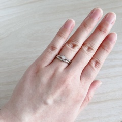 【俄(にわか)の口コミ】 シンプルながら華やかさもあって、上品で飽きのこないデザインだと思いま…