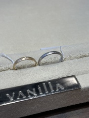 【FISCHER(フィッシャー)の口コミ】 いわゆるTHE結婚指輪というデザインのものではなく、他の人と被らないデザ…