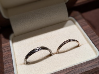 【TANZO.(鍛造指輪)の口コミ】 素材が多種類から選ぶことが出来るのはもちろんのこと、太さや形まで好き…