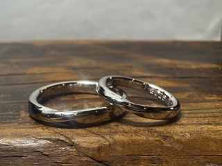 【ichi(イチ)の口コミ】 デザインがとにかくおすすめです。デザインはとてもシンプルですが2人で一…