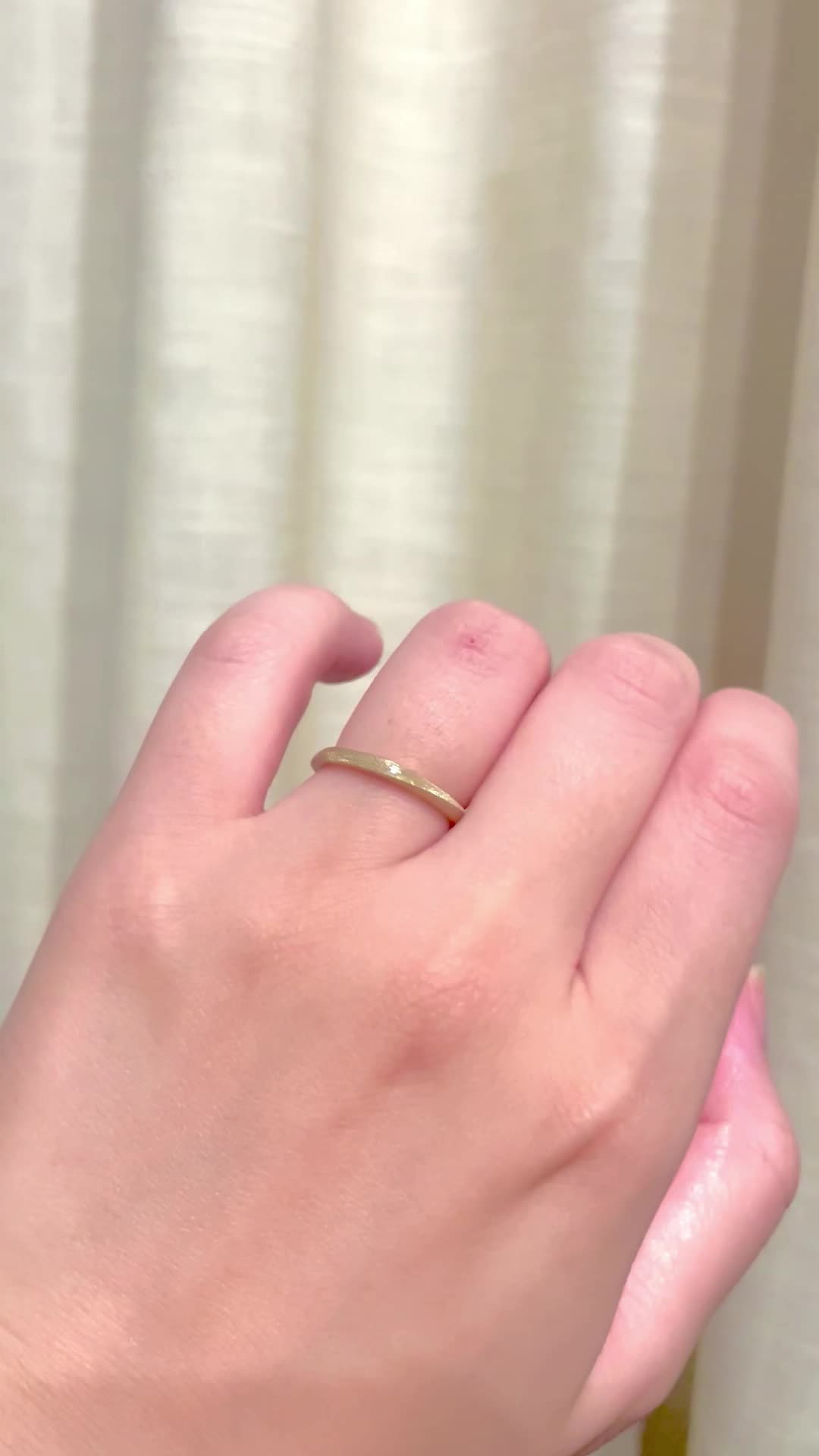 シャンパンゴールド。ホーニング加工しています。
