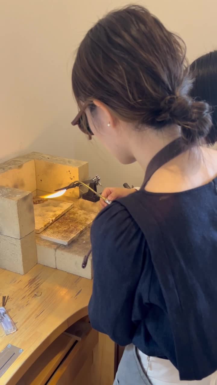 溶接は2分ほどで完了。マンツーマンで教えていただけます