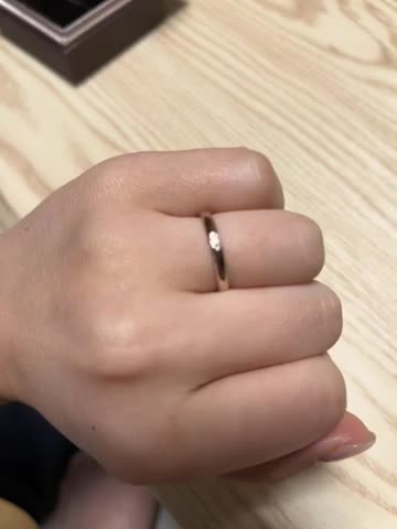 骨格ストレートに馴染む色です！イエベの方はより似合うかと！