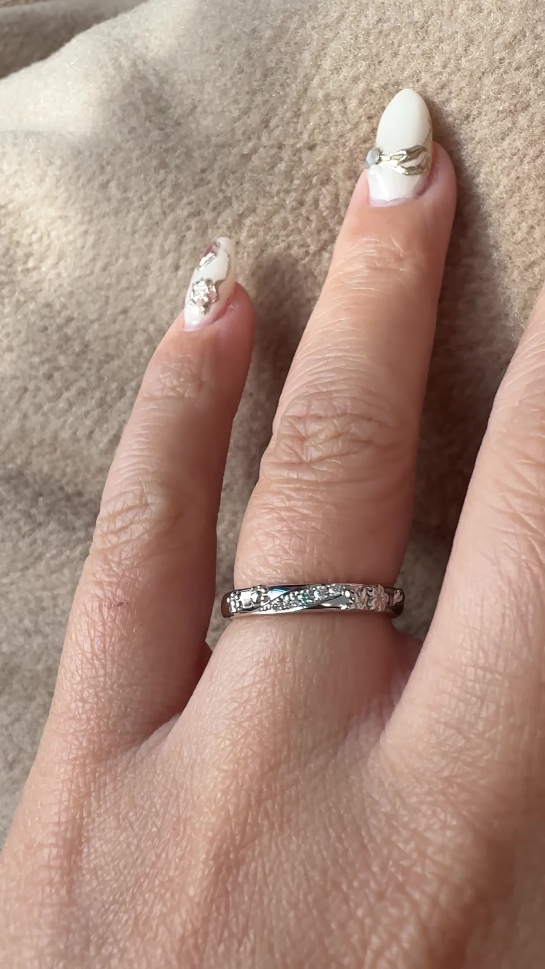 肉球と桜とブルーダイヤを入れてます。
