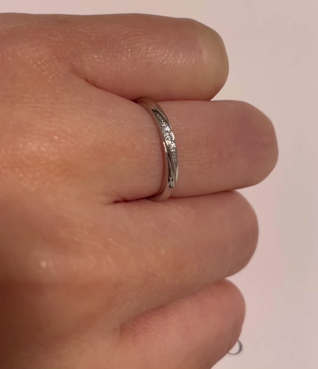 ダイヤがキラキラと可愛いです！