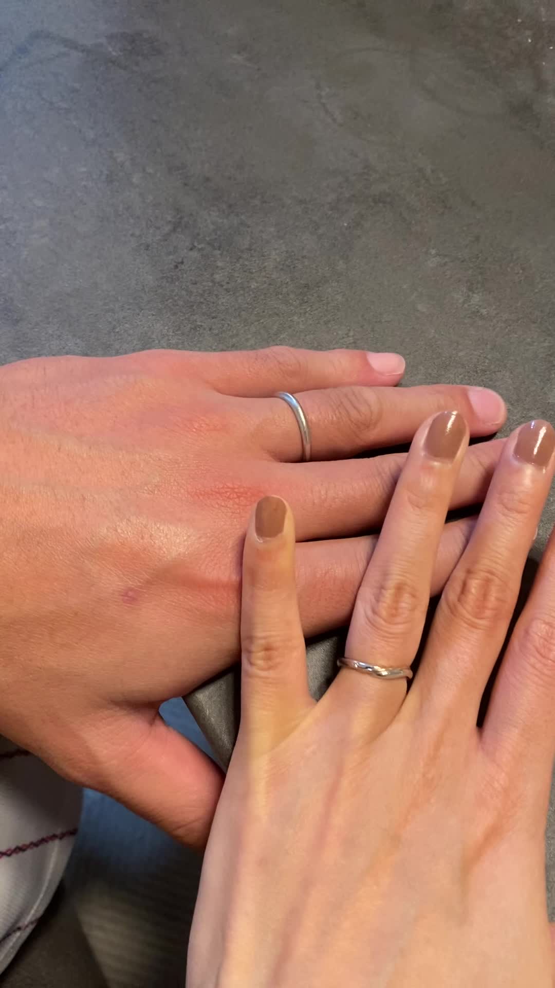 2人で装着している動画