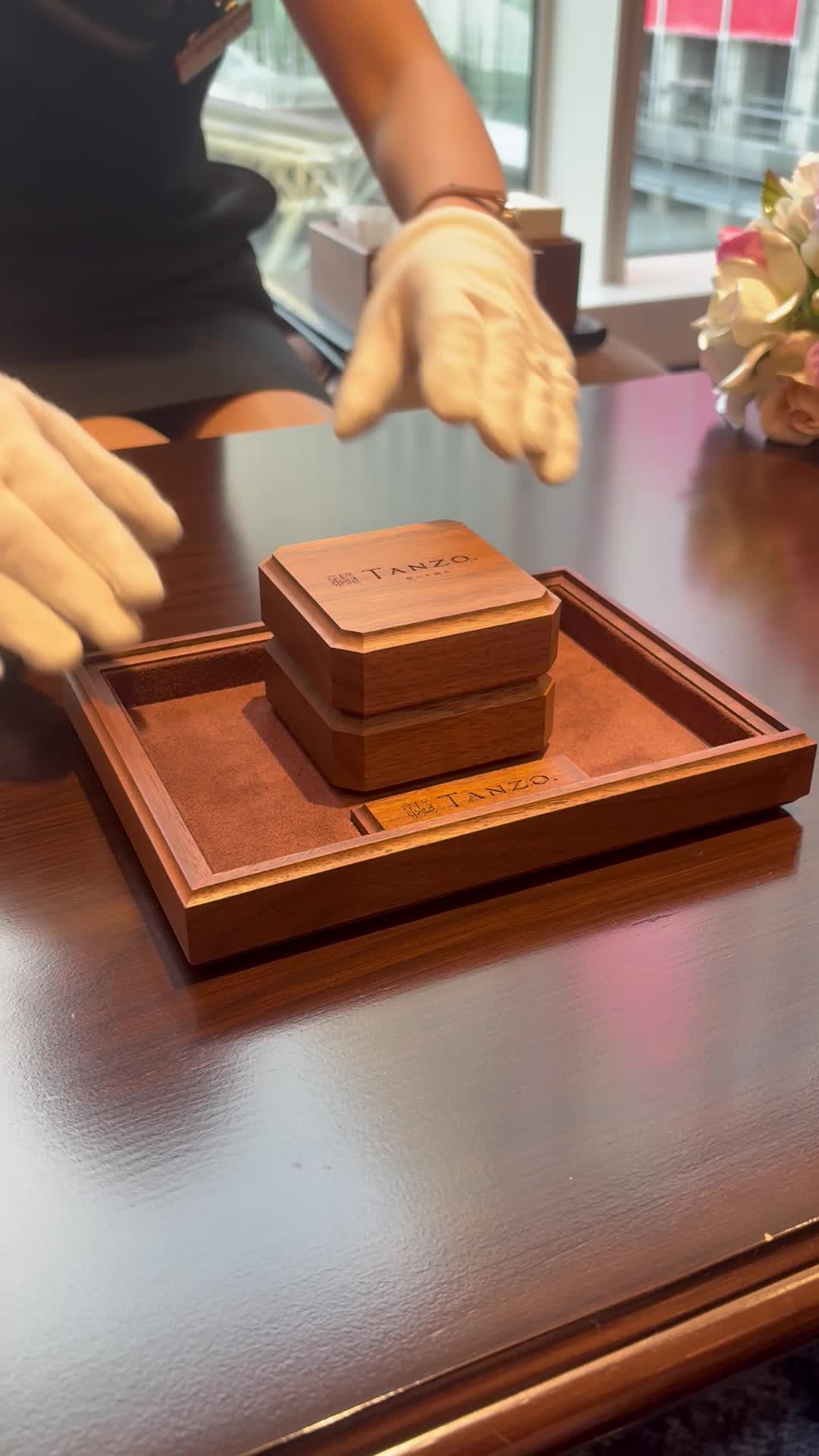 指輪ケース木箱で上質