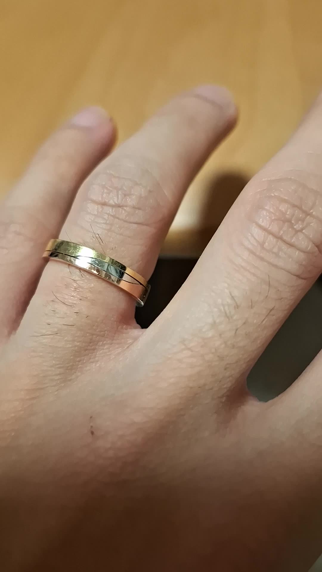 実際に着けてる動画です