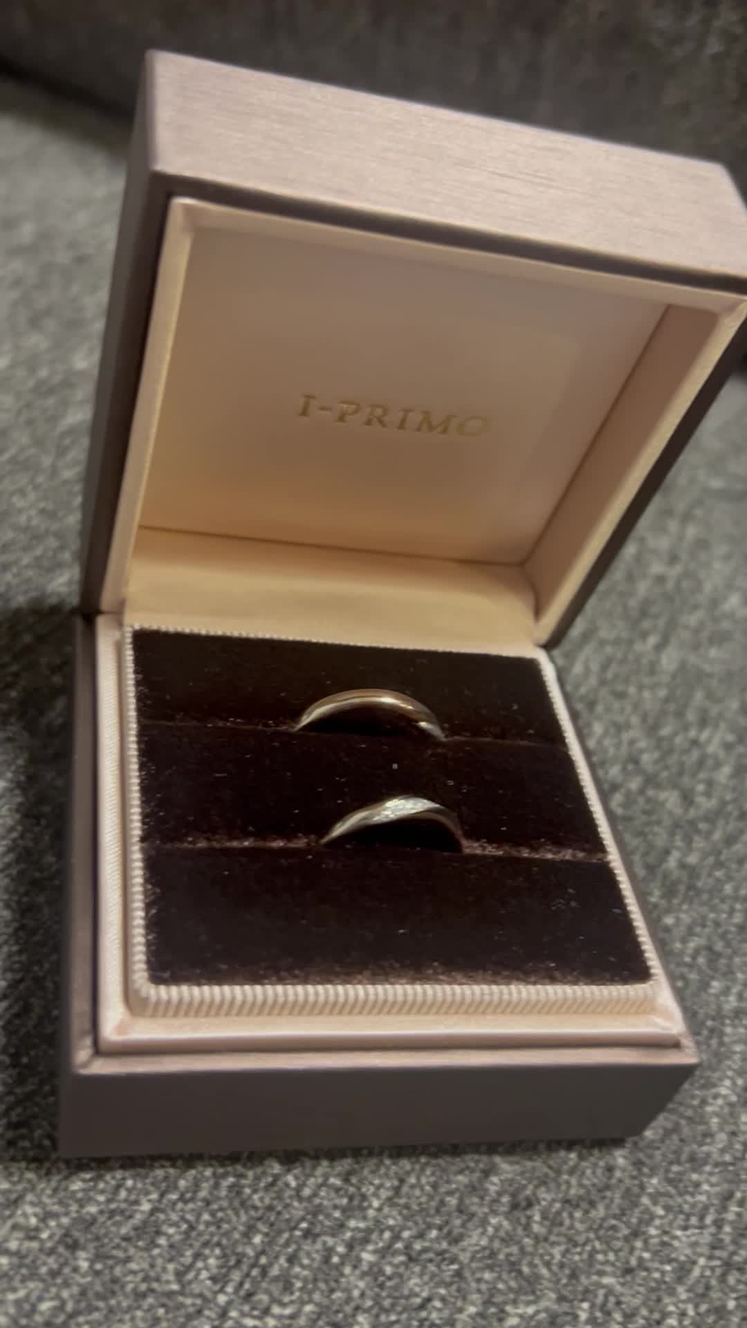 ダイヤが7個入っているのでキラキラしてます