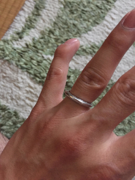 私は婚約指輪は購入せず、結婚指輪を少しいいものにしようということで ...