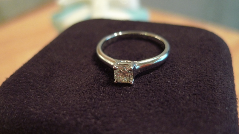 【10/31 取下げ】ティファニー婚約指輪　ルシダ　ダイヤリング10号 10/31 取下げ】ティファニー婚約指輪 ルシダ ダイヤリング10号