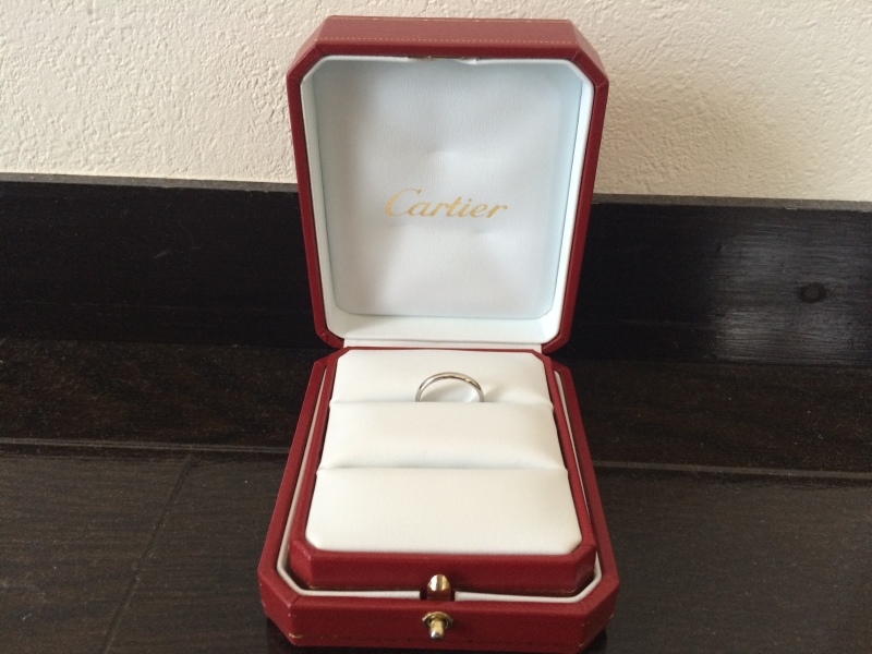 日常着用する結婚指輪は、大きくてひっかかる感じがするものを避け