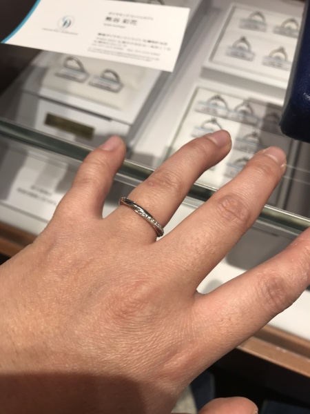 シライシの中で スターリーとブーケを合わせた感じのリングでした 店員 銀座ダイヤモンドシライシの結婚指輪の口コミ 評判 Ringraph リングラフ シライシの中で スターリーとブーケを合わせた感じのリングでした 店員 銀座ダイヤモンドシライシの結婚指輪の口コミ 評判 Ringraph リングラフ
