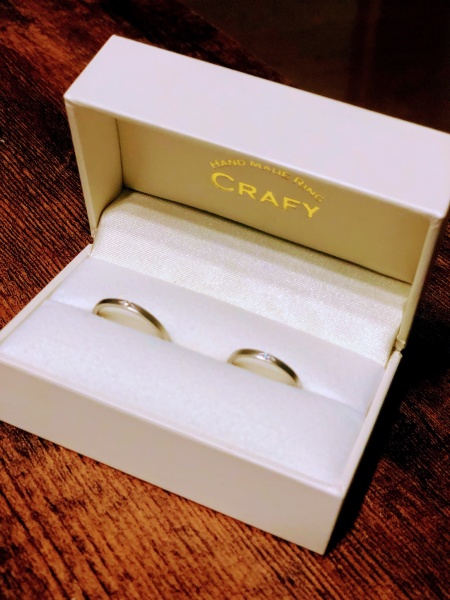 結婚指輪の購入が ただ 買った という記憶になるよりも Crafy クラフィ の結婚指輪の口コミ 評判 Ringraph リングラフ