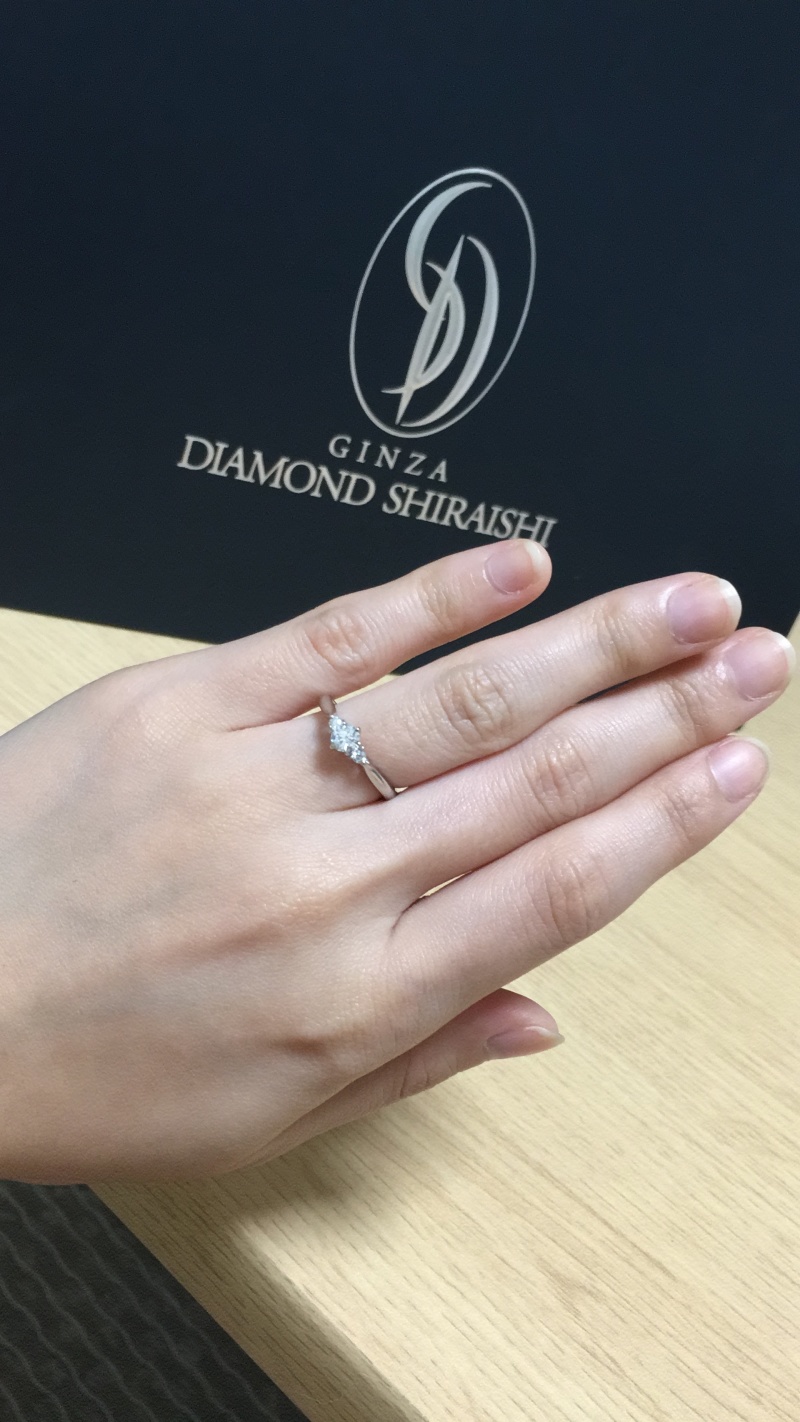 ダイヤモンドシライシ婚約指輪bouquetロココ4.5号