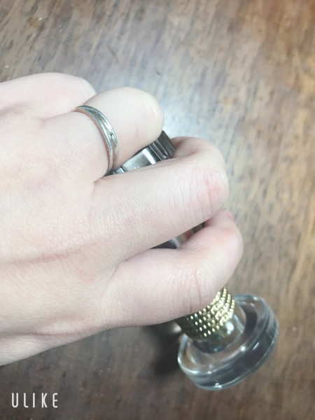 当時学生から卒業したてで経済力もなくらあまりアクセサリーに無頓着な夫 Bloom ブルーム の結婚指輪の口コミ 評判 Ringraph リングラフ