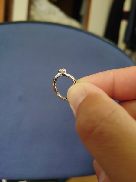 価格を最初の基準として20万～25万くらいで探していて高すぎず