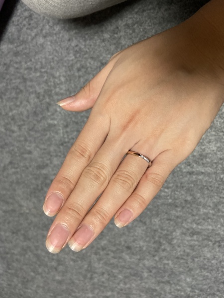 プラチナとピンクゴールドの素材を組み合わせられる指輪だった事と 細 俄 にわか の結婚指輪の口コミ 評判 Ringraph リングラフ