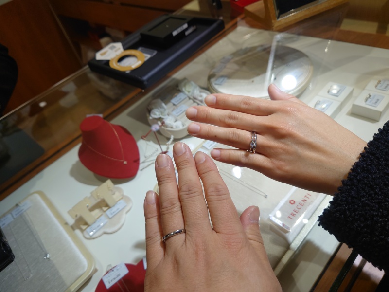 指輪に使用しているプラチナが他よりも多く使用しているとのこと