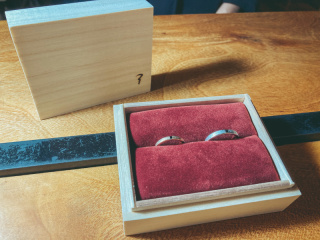 【ichi(イチ)の口コミ】 素材はプラチナと5種類の金から選べ、
それぞれの素材についてきちんと説…