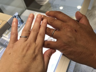 【BRIDGE ANTWERP BRILLIANT GALLERY(ブリッジ・アントワープ・ブリリアント・ギャラリー)の口コミ】 つけ心地は、気持ちいいと感じるような不思議な感覚。
前後の厚みが違うだ…