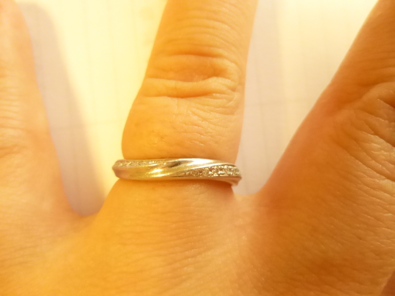 式場に当ブランドのパンフレットがあり 婚約指輪の購入の割引があったの 銀座ダイヤモンドシライシの結婚指輪の口コミ 評判 Ringraph リングラフ