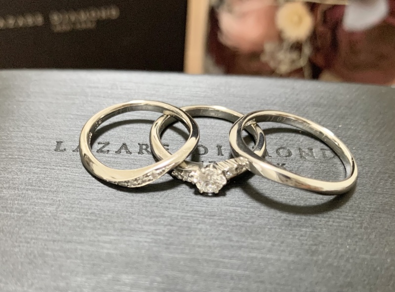 婚約指輪にラザールダイヤモンド様のシンフォニーを頂いたので