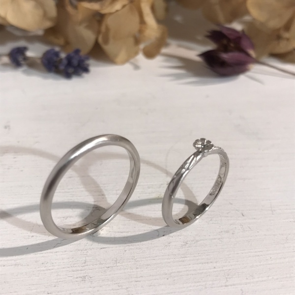 入籍する1ヶ月前によく行くシルバーアクセサリーのお店に彼を