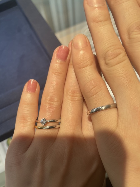 もともと、女性側の結婚指輪は1粒でもよいので石が入っていて