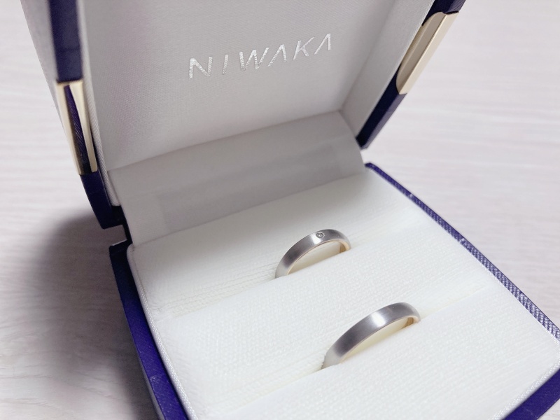 リングの細さ、ダイヤの入り具合が絶妙でした。 また、リングの