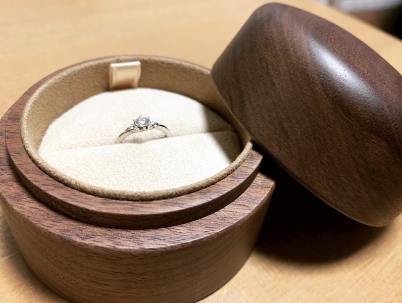 COLANY【コラニー】ダイヤモンドリング最終価格！！ シンプルで上品なデザインに惹かれました。 希望に沿ったデザインを