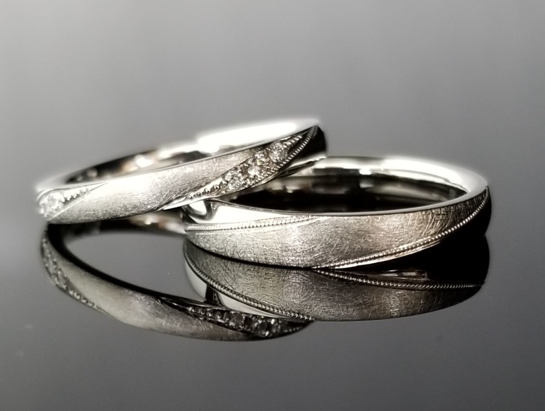 ミル打ちと和紙のコントラストが美しい結婚指輪 結婚指輪 Tanzo タンゾウ Ringraph リングラフ