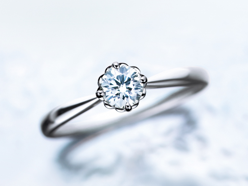 ハーフエタニティで少し太めの幅の結婚指輪を探しており、こちら