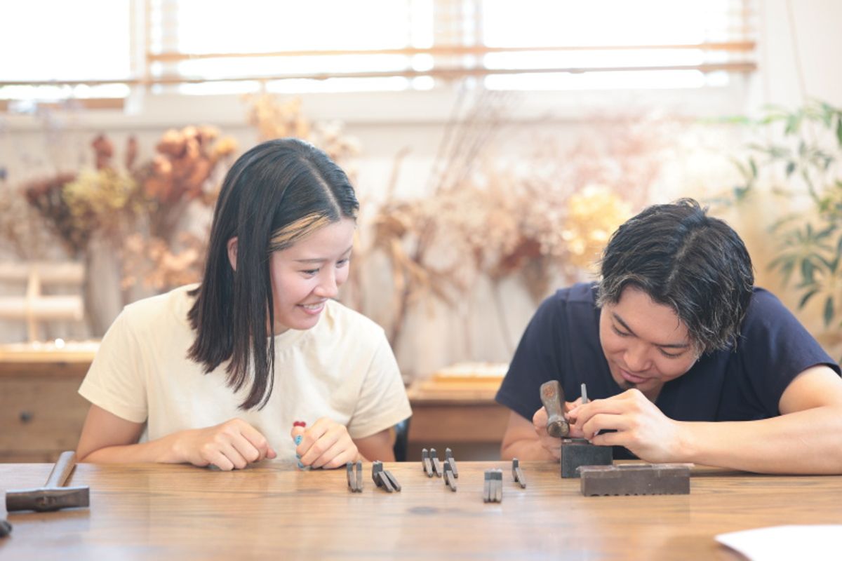 結婚指輪作り
-おふたりの想いを形にする特別な体験-