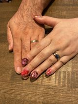 婚約指輪と完璧にマッチするリング