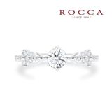 【ROCCA(ロッカ)】【ROCCA】サイドにあしらわれたハートのダイヤモンドが可愛いエンゲージリング OEM2