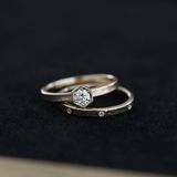 【TROA(トロア)】six‐シックス