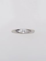 【ENEY(エネイ)】DROP STRAIGHT 0.2CT HALF MOON DIAMOND PT900 RING