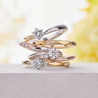 豊富なデザインから、お好みの指輪を。