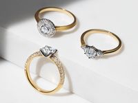 国際的に品質を保証する 「ダイヤモンド鑑定書」を付属