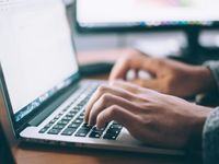 お店に行けなくてもご自宅で試着・オーダーが可能です